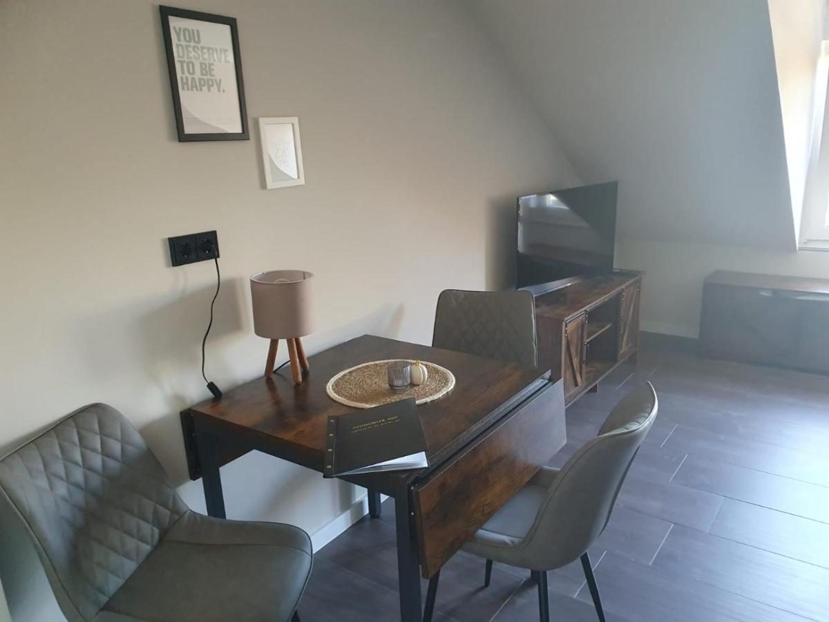 Neumuehler Hof- Ferienwohnung "Benjamin" Mit Grosser Privater Dachterasse Und Guter Anbindung In Die City Schwerin  Ngoại thất bức ảnh
